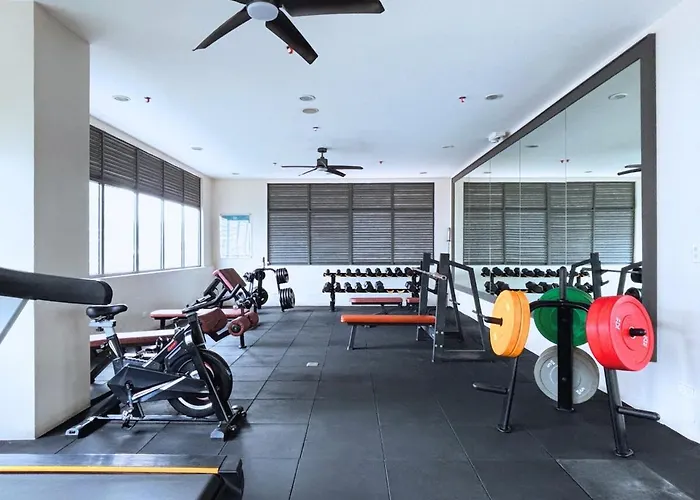 Cozy With Gym And Pool Near It Park Leilighet